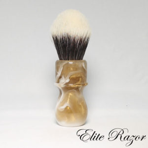 wet-shave-brush-handle-neo-resinate-gold-and-white-24-26mm-bob-quinn-elite-razor-1